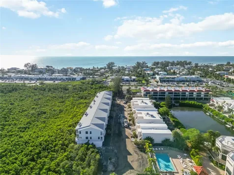 3607 E Bay Drive Holmes Beach FL 34217