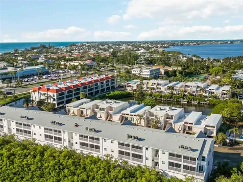 3607 E Bay Drive Holmes Beach FL 34217