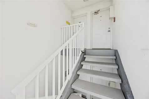 3607 E Bay Drive Holmes Beach FL 34217