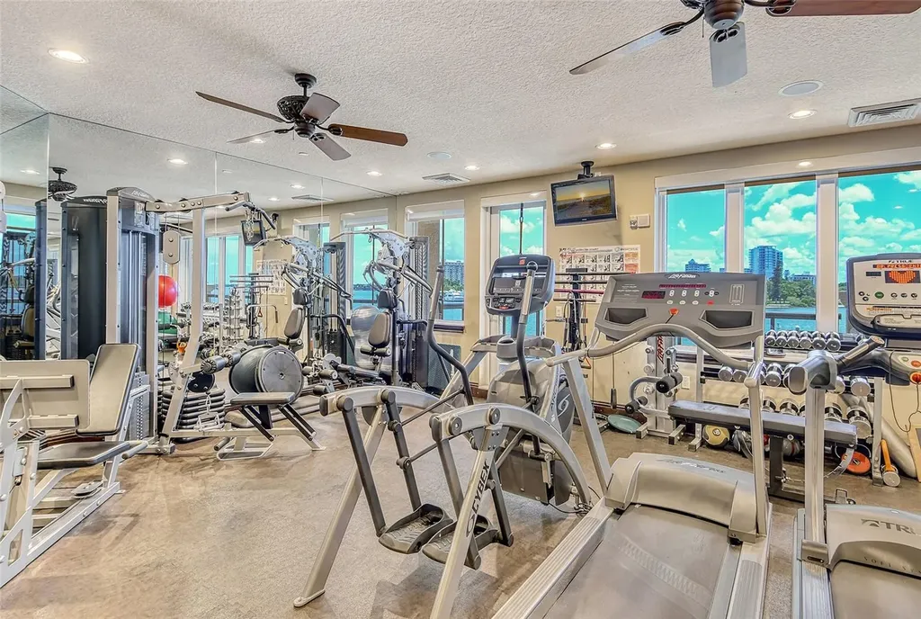 464 Golden Gate Point Sarasota FL 34236