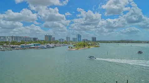 464 Golden Gate Point Sarasota FL 34236