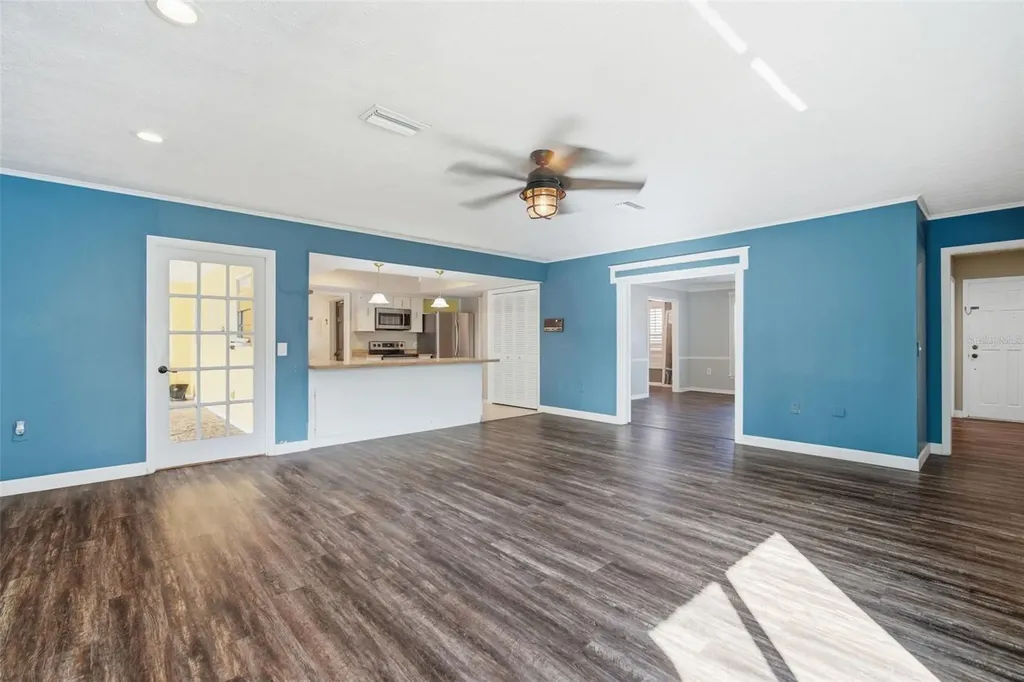 2842 Springdell Circle Valrico FL 33596