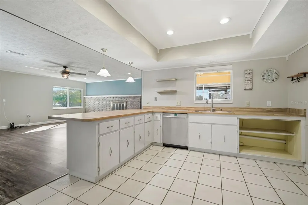 2842 Springdell Circle Valrico FL 33596