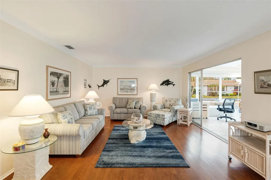 2717 Riverbluff Place Sarasota FL 34231