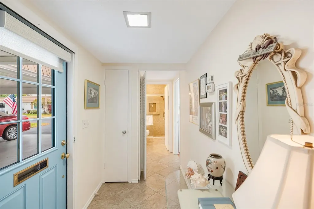 2717 Riverbluff Place Sarasota FL 34231