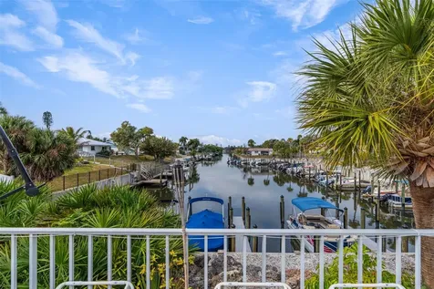 2717 Riverbluff Place Sarasota FL 34231