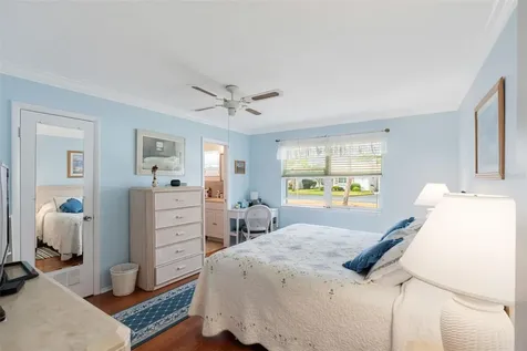 2717 Riverbluff Place Sarasota FL 34231