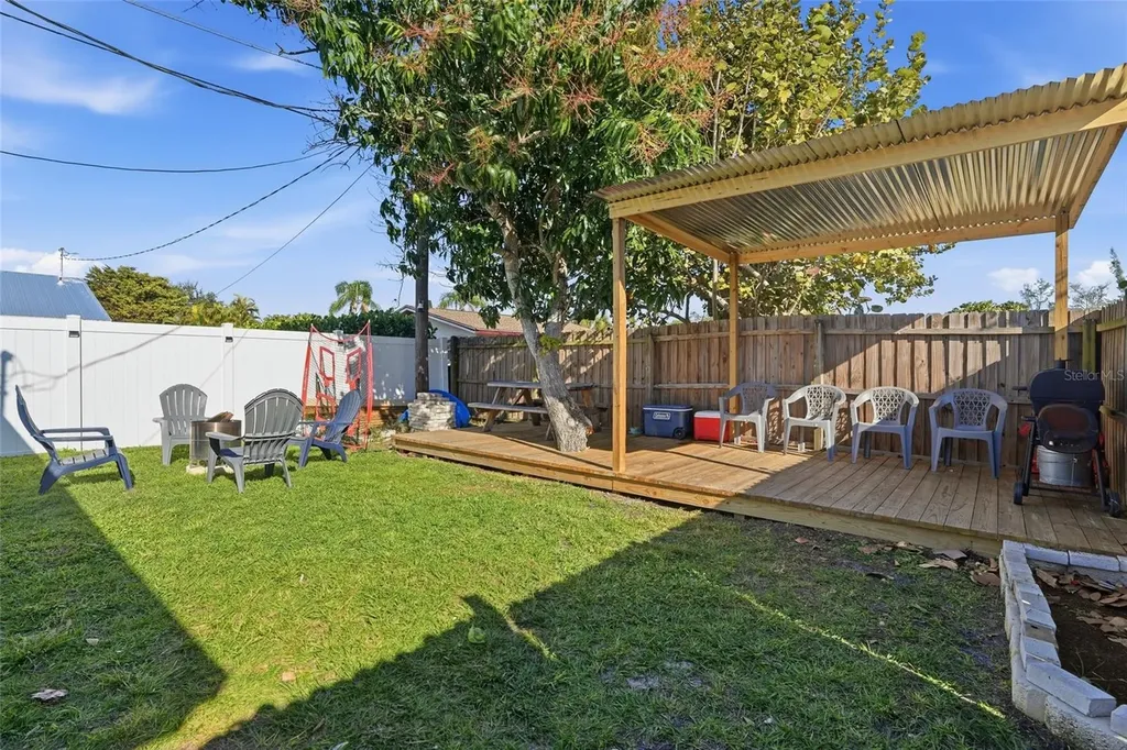 885 Entrada Drive S Fort Myers FL 33919