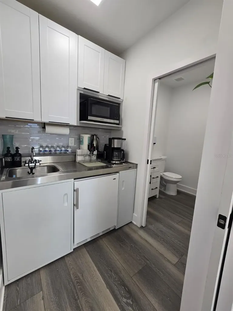 2722 W Tampa Bay Boulevard Tampa FL 33607