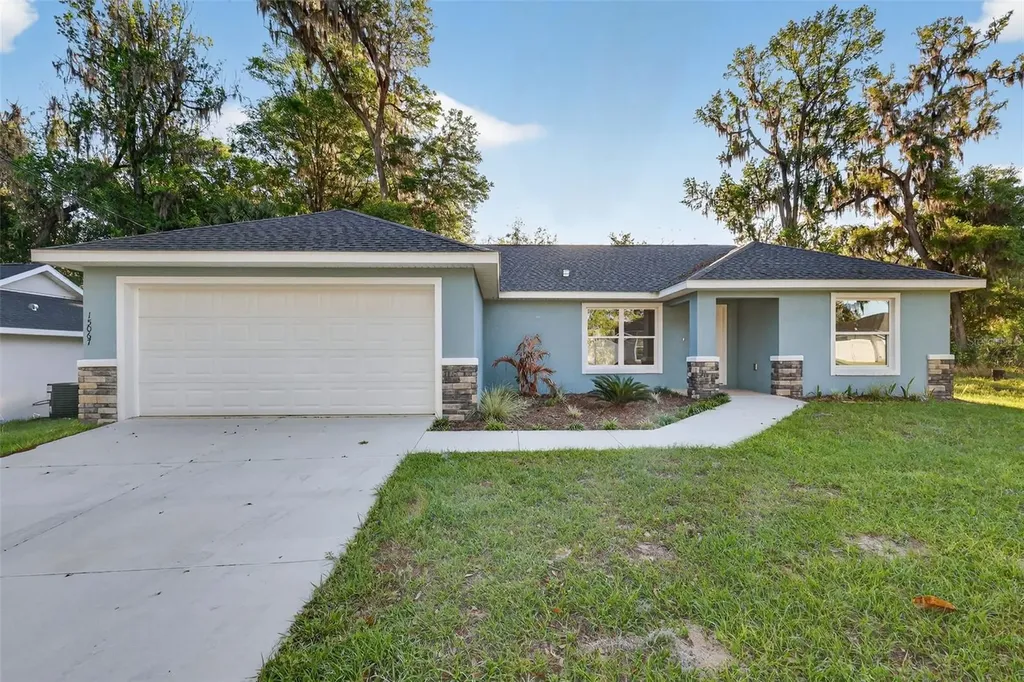 15067 SE 61st Court Summerfield FL 34491