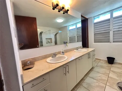 345 Calle Tulipan Caguas PR 00725
