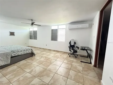 345 Calle Tulipan Caguas PR 00725