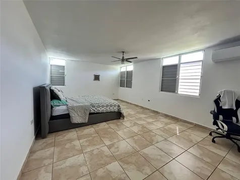 345 Calle Tulipan Caguas PR 00725