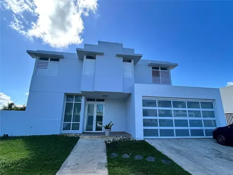 345 Calle Tulipan Caguas PR 00725