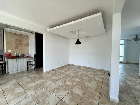 345 Calle Tulipan Caguas PR 00725