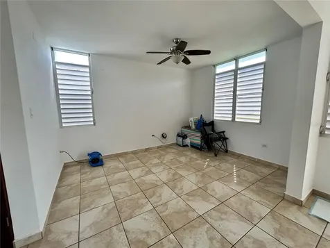 345 Calle Tulipan Caguas PR 00725