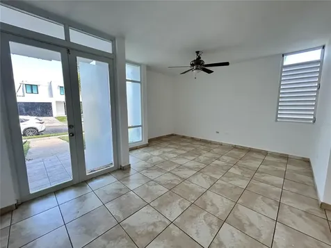 345 Calle Tulipan Caguas PR 00725
