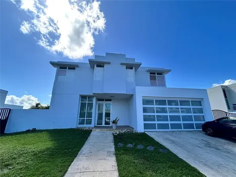 345 Calle Tulipan Caguas PR 00725