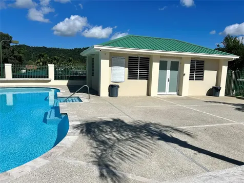 345 Calle Tulipan Caguas PR 00725