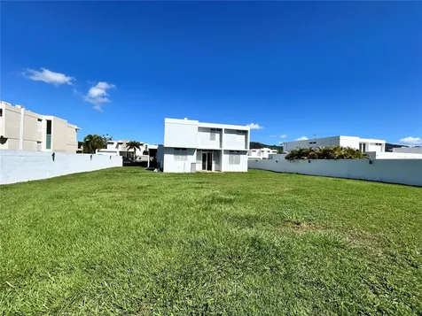 345 Calle Tulipan Caguas PR 00725