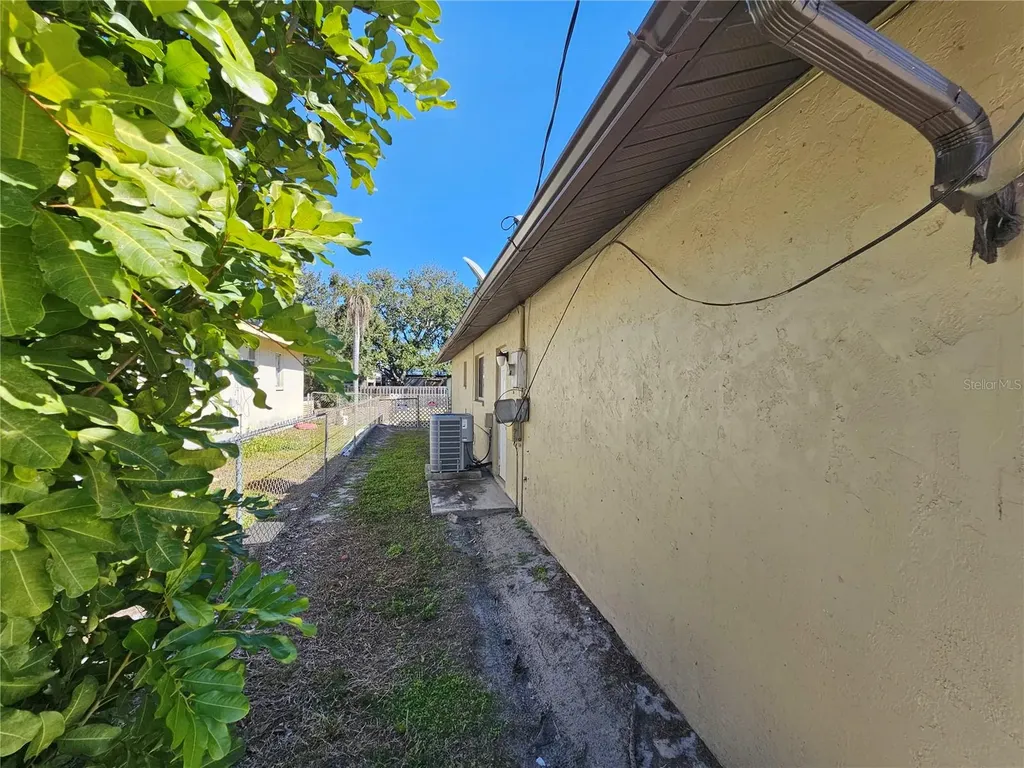 1011 Bacon Avenue Sarasota FL 34232