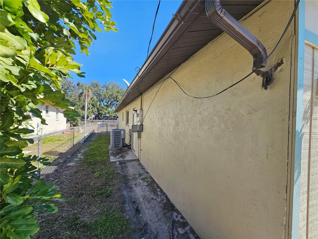 1011 Bacon Avenue Sarasota FL 34232