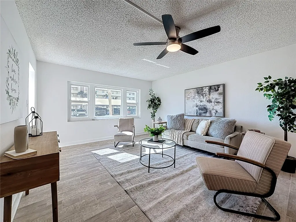 4550 Cove Circle St Petersburg FL 33708