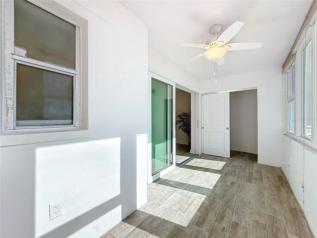 4550 Cove Circle St Petersburg FL 33708