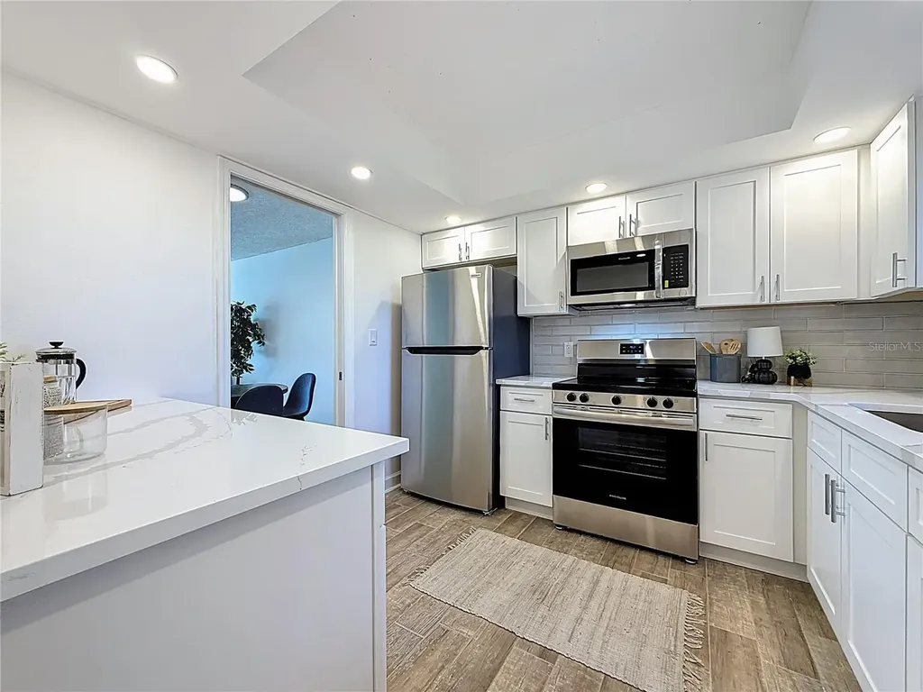 4550 Cove Circle St Petersburg FL 33708