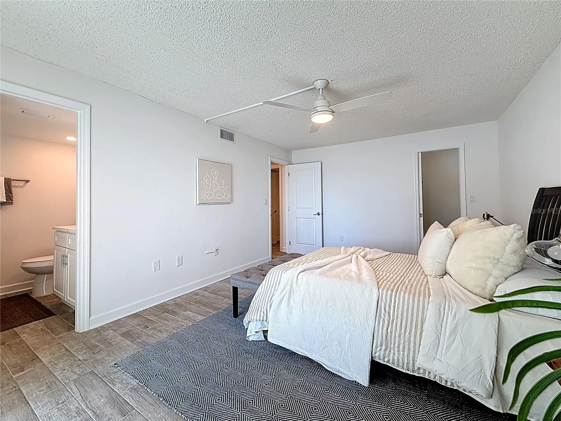 4550 Cove Circle St Petersburg FL 33708