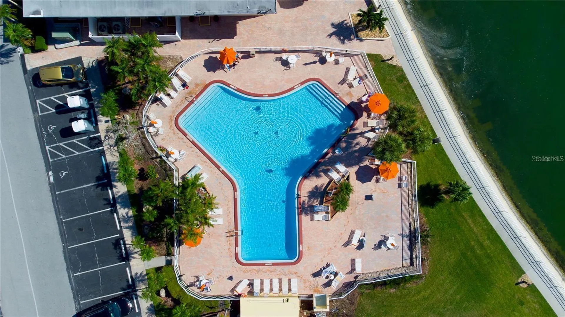 4550 Cove Circle St Petersburg FL 33708