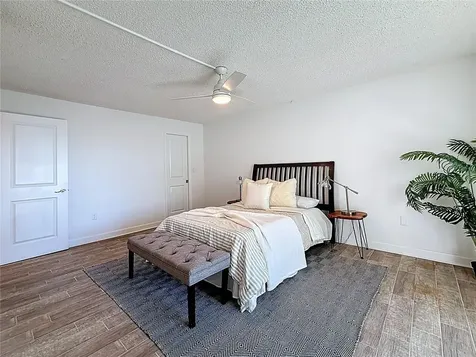 4550 Cove Circle St Petersburg FL 33708