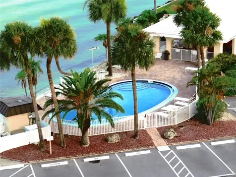 4550 Cove Circle St Petersburg FL 33708
