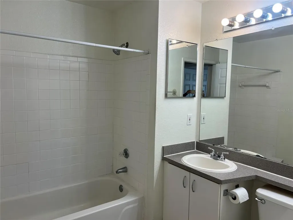 8915 Latrec Avenue Orlando FL 32819
