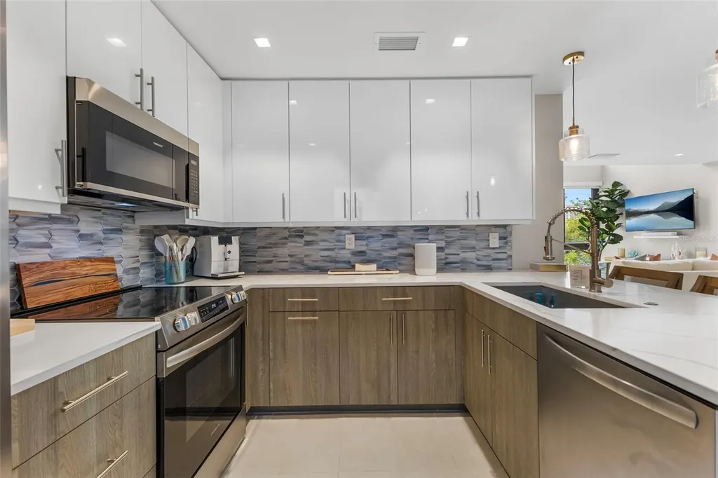 1558 4th Street Sarasota FL 34236