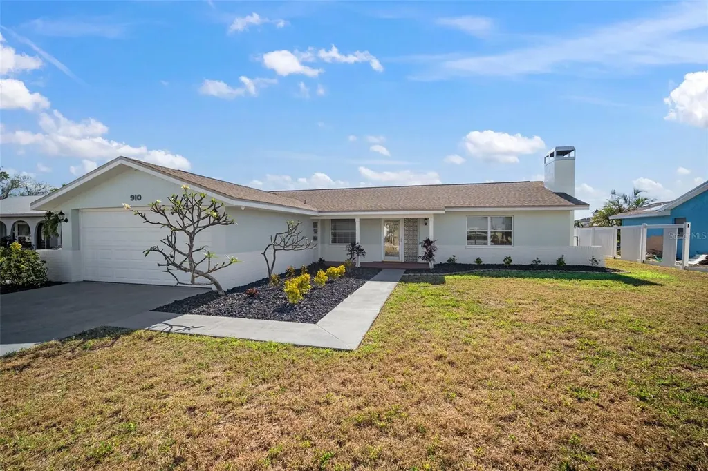 910 Spindle Palm Way Apollo Beach FL 33572