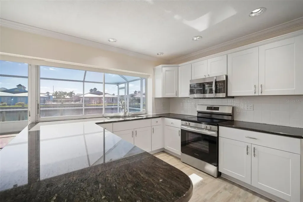 910 Spindle Palm Way Apollo Beach FL 33572