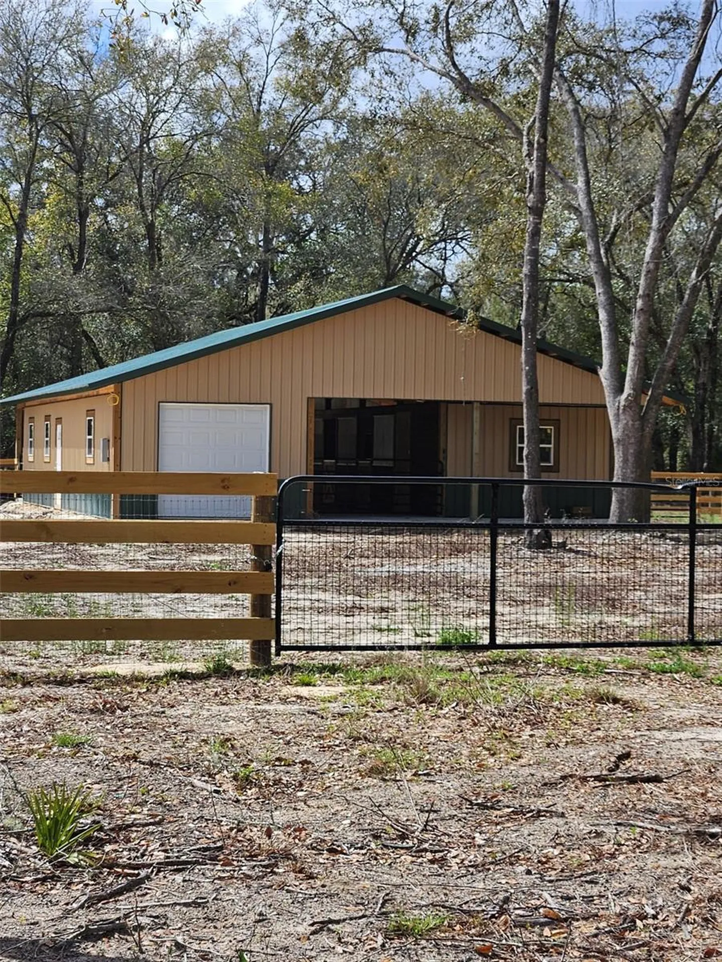 16010 SE 65th Street Road Ocklawaha FL 32179