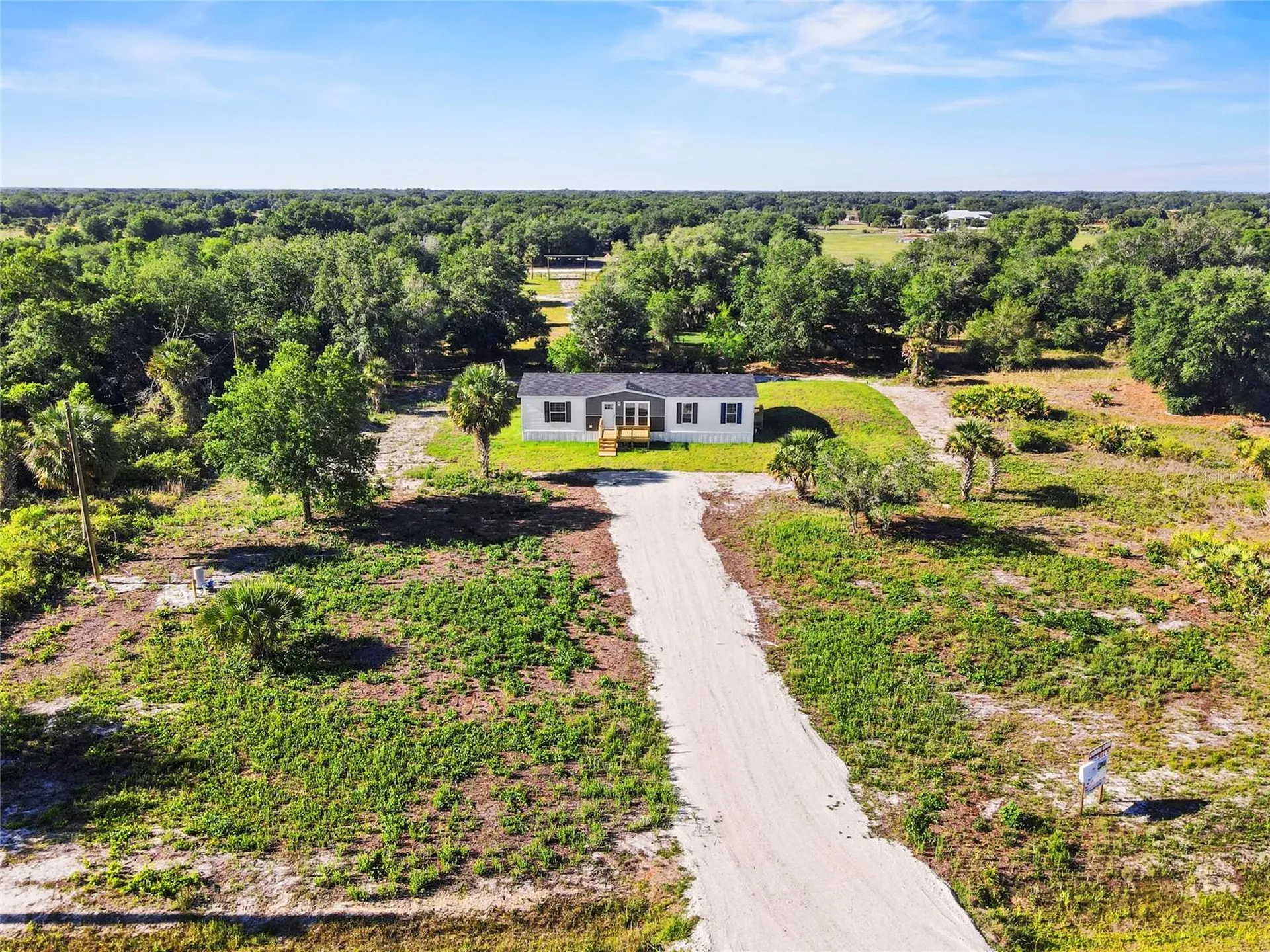 21712 NW 274th Street Okeechobee FL 34972