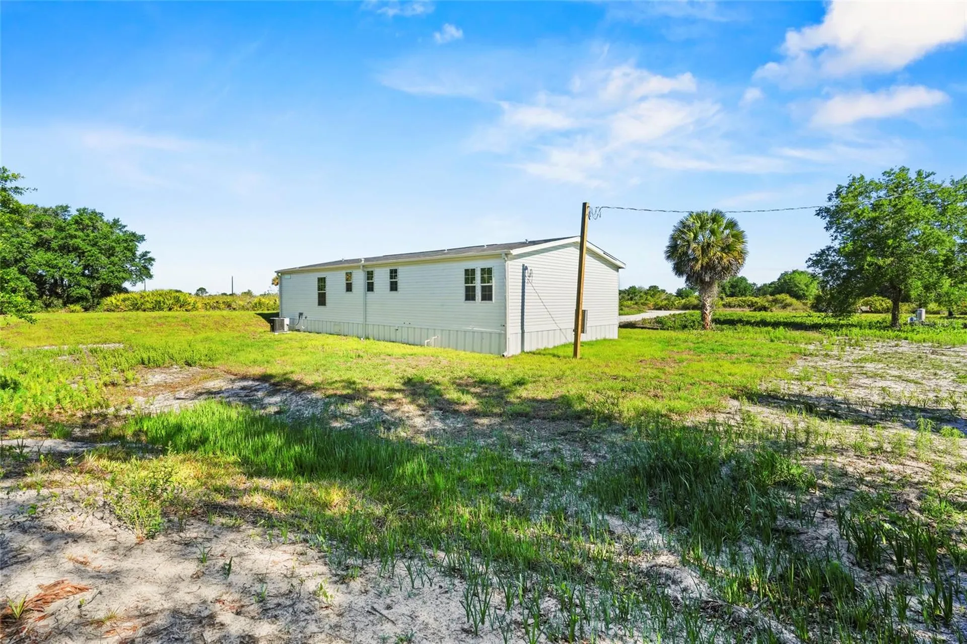 21712 NW 274th Street Okeechobee FL 34972