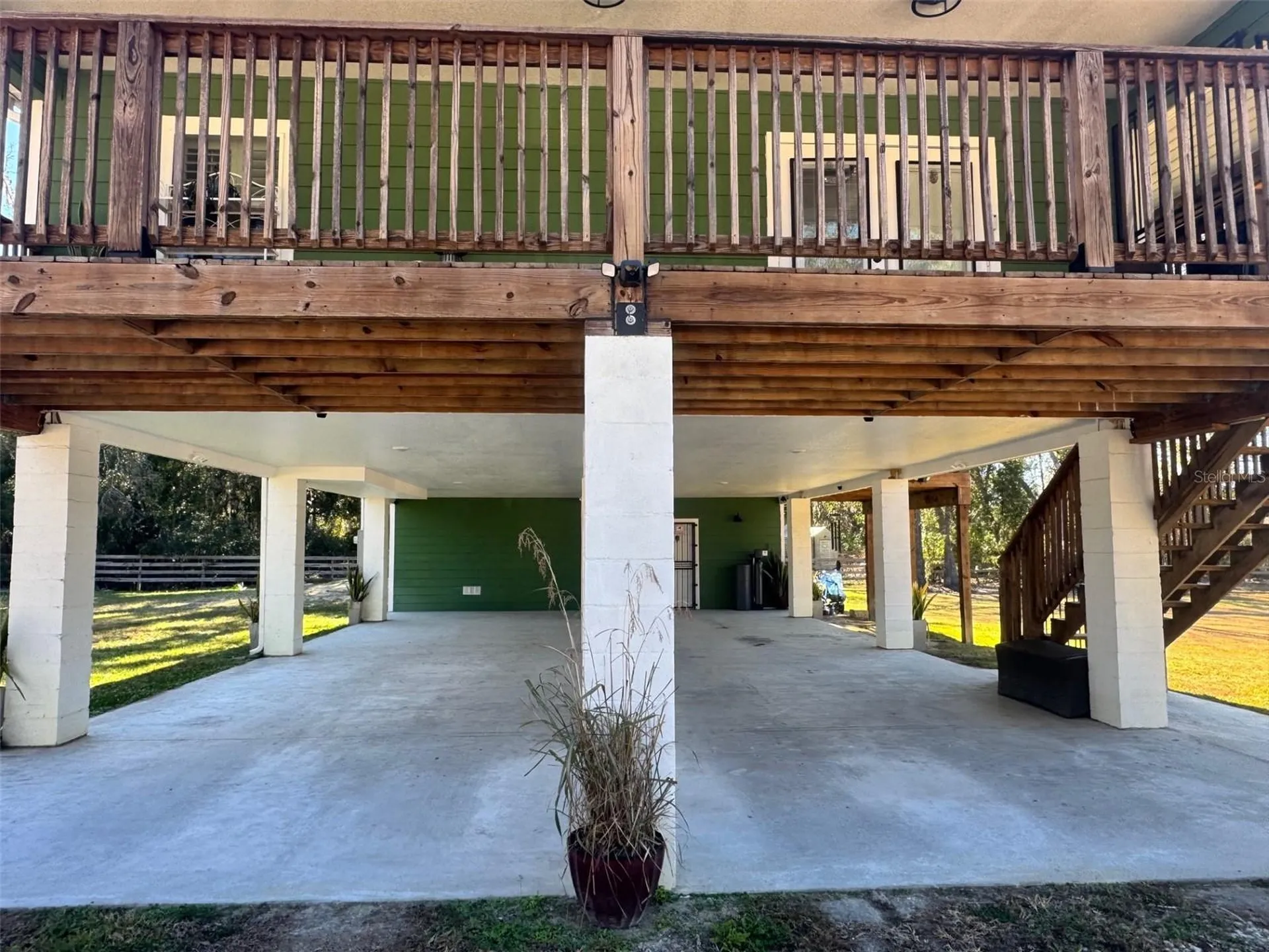 38706 River Road Dade City FL 33525