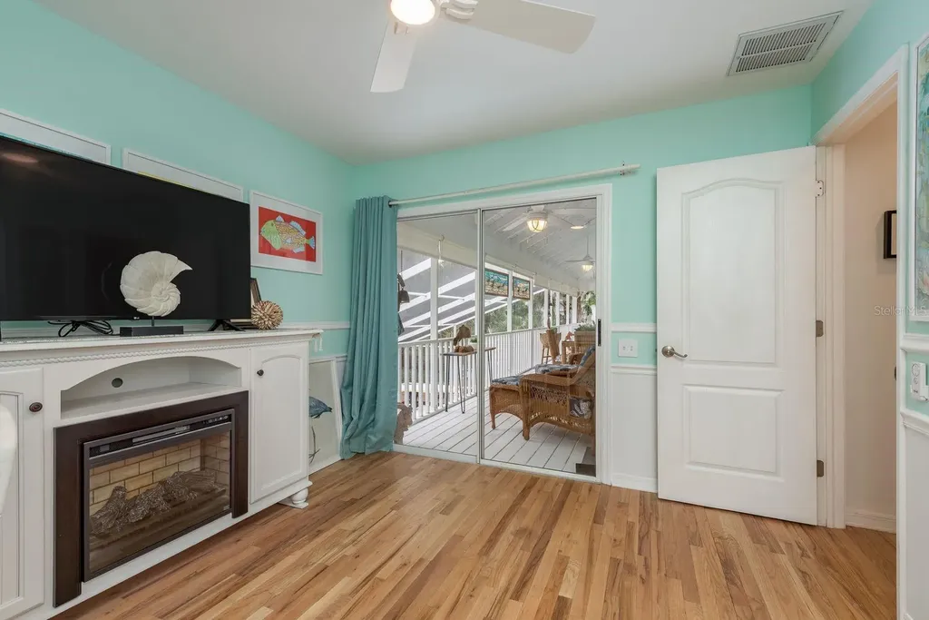 737 Ohio Avenue Palm Harbor FL 34683