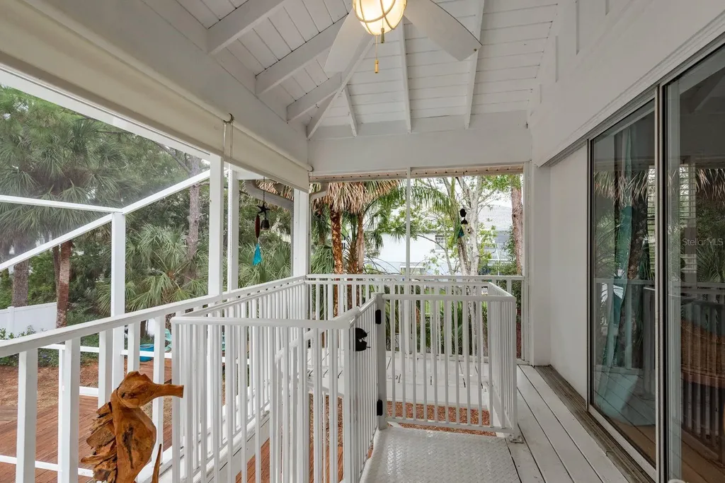 737 Ohio Avenue Palm Harbor FL 34683