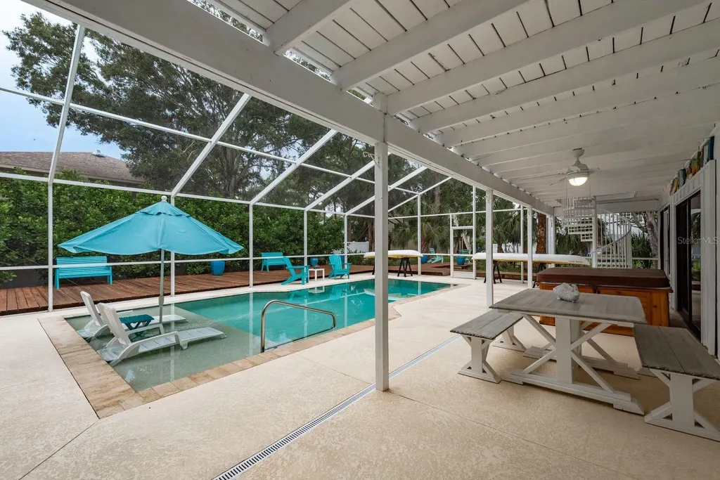 737 Ohio Avenue Palm Harbor FL 34683