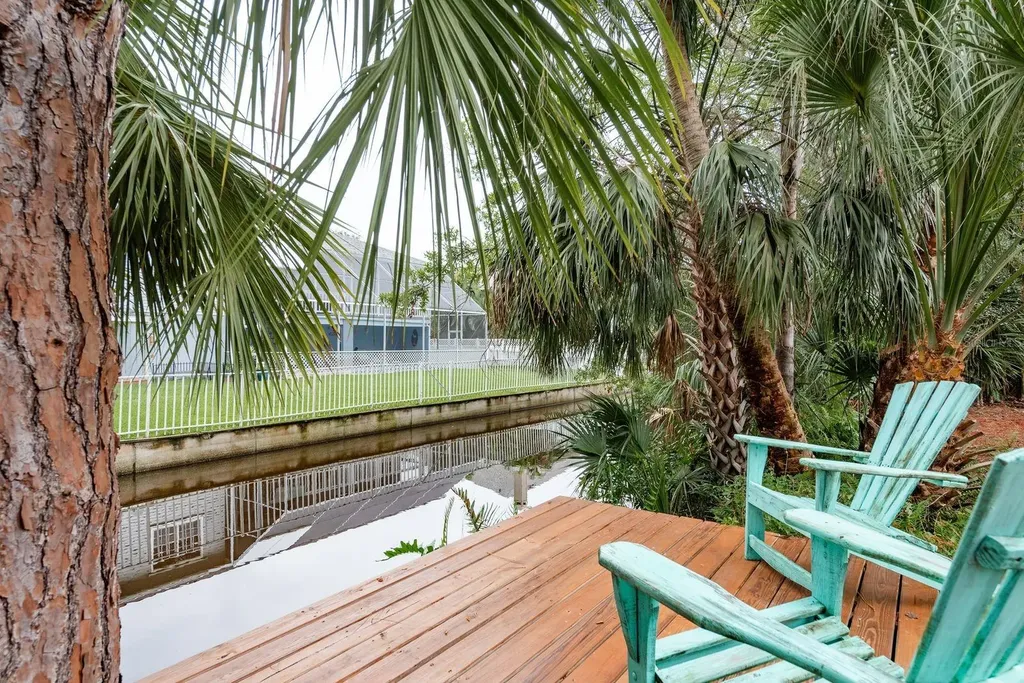 737 Ohio Avenue Palm Harbor FL 34683