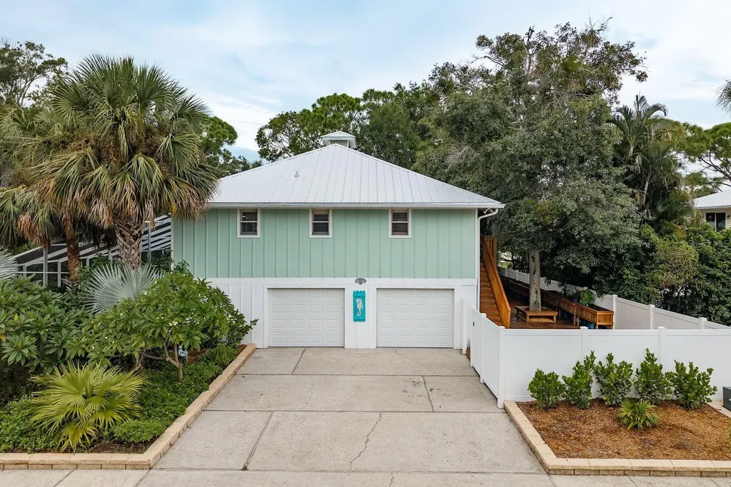 737 Ohio Avenue Palm Harbor FL 34683