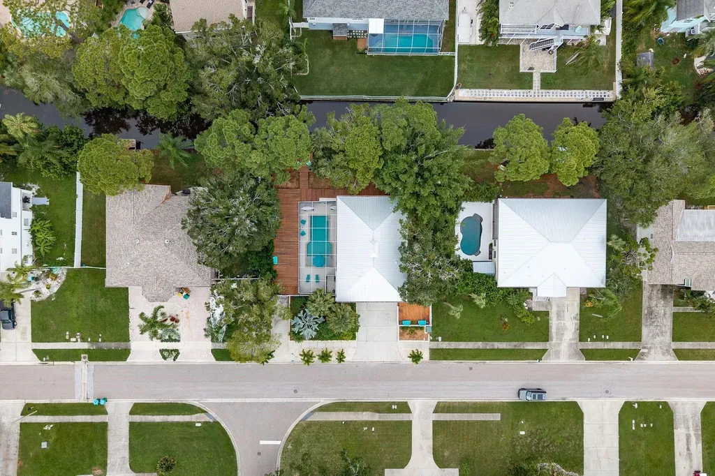 737 Ohio Avenue Palm Harbor FL 34683