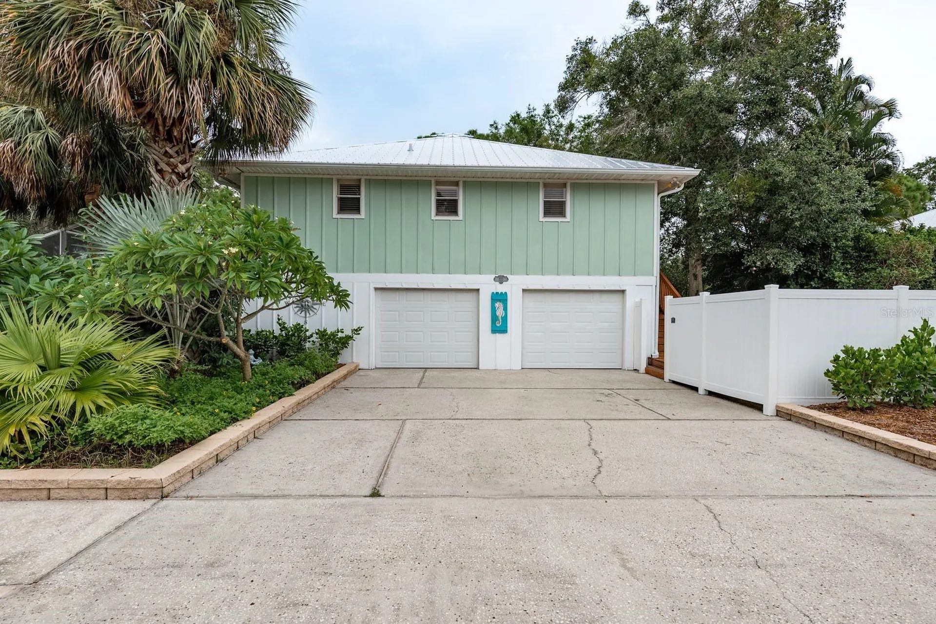 737 Ohio Avenue Palm Harbor FL 34683