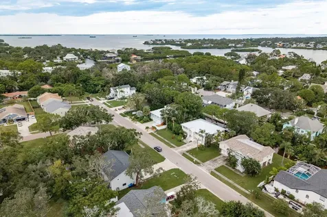 737 Ohio Avenue Palm Harbor FL 34683