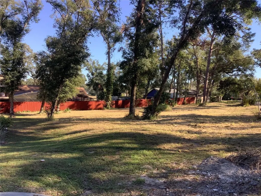 Apawamis Drive Sorrento FL 32776